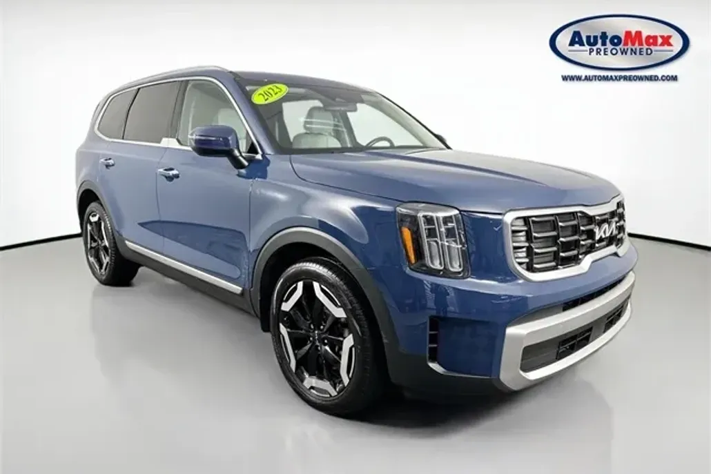 2023 Kia Telluride S photo 1