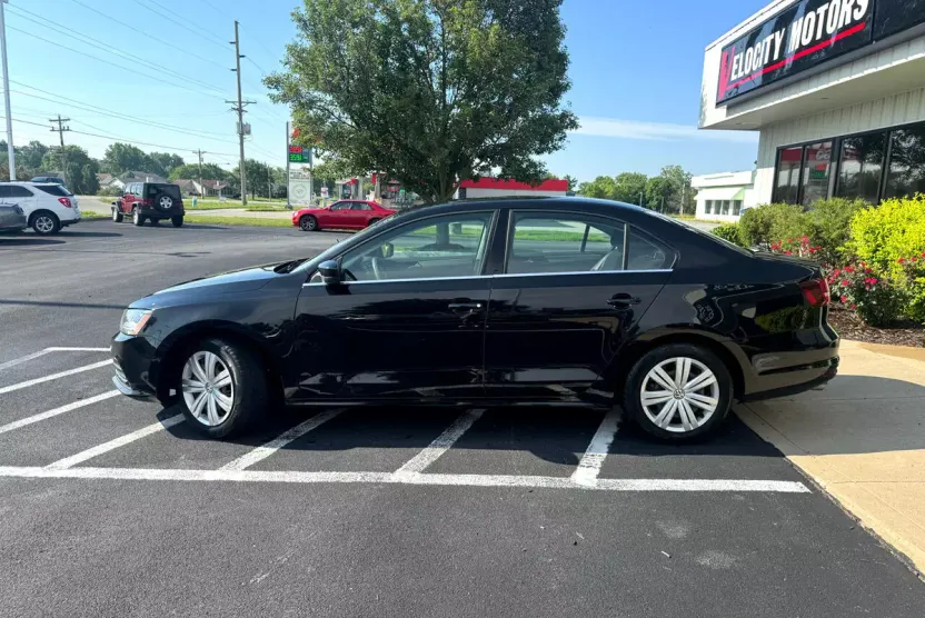 2017 Volkswagen Jetta 1.4T S photo 1
