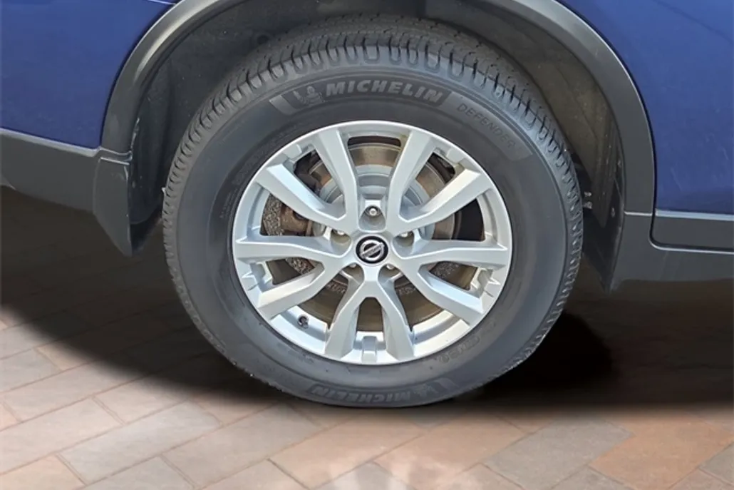 2019 Nissan Rogue S photo 1