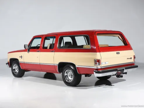 1985 Chevrolet Suburban photo 4