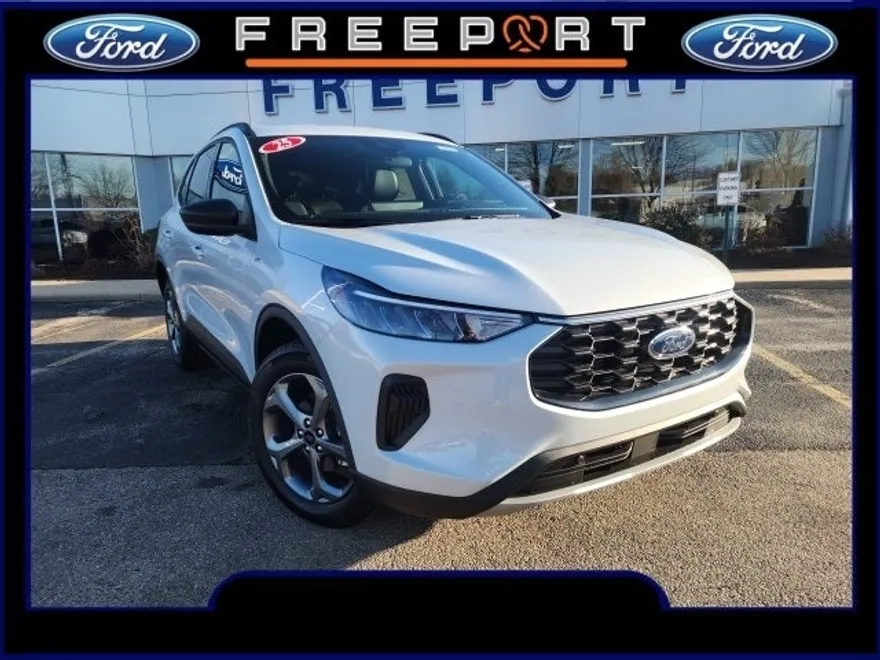 2025 Ford Escape ST-Line photo 1