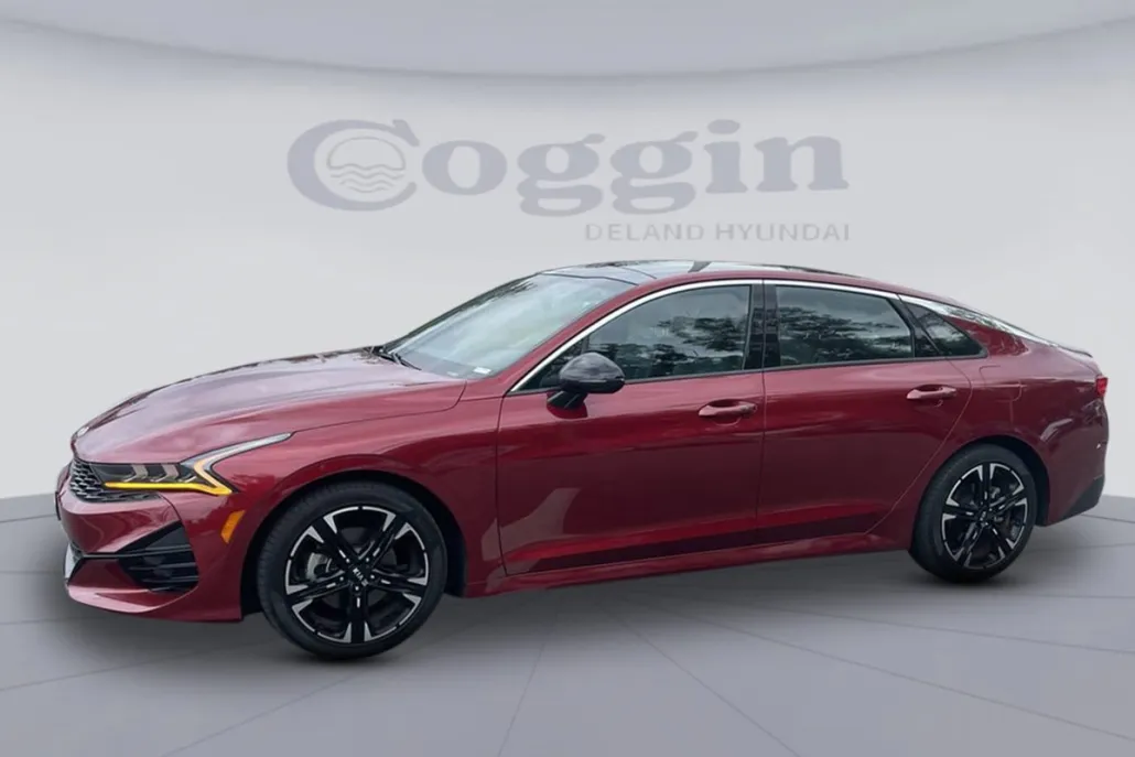 2021 Kia K5 GT-Line photo 1