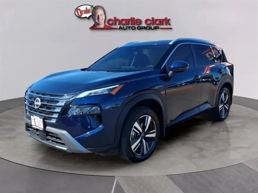 2025 Nissan Rogue SL photo 1