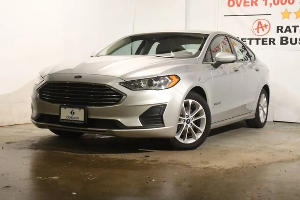 2019 Ford Fusion Hybrid SE photo 1