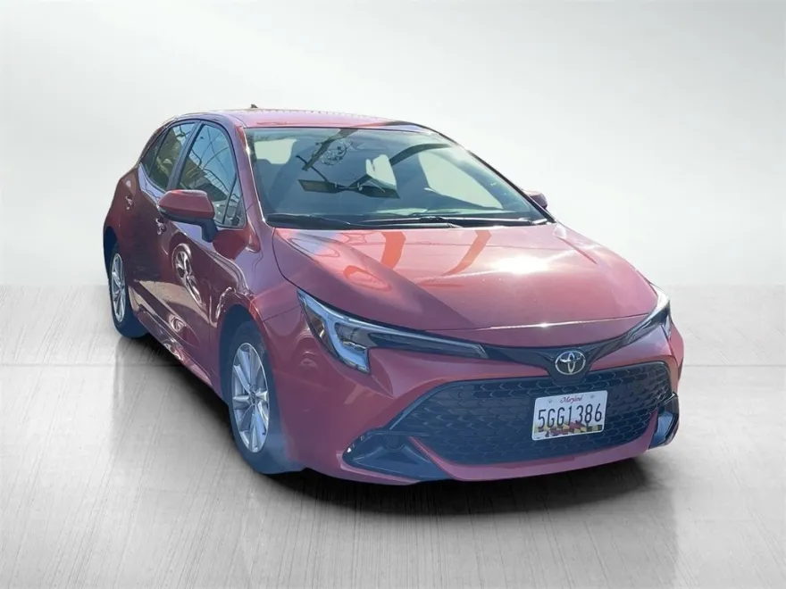 2025 Toyota Corolla SE photo 1