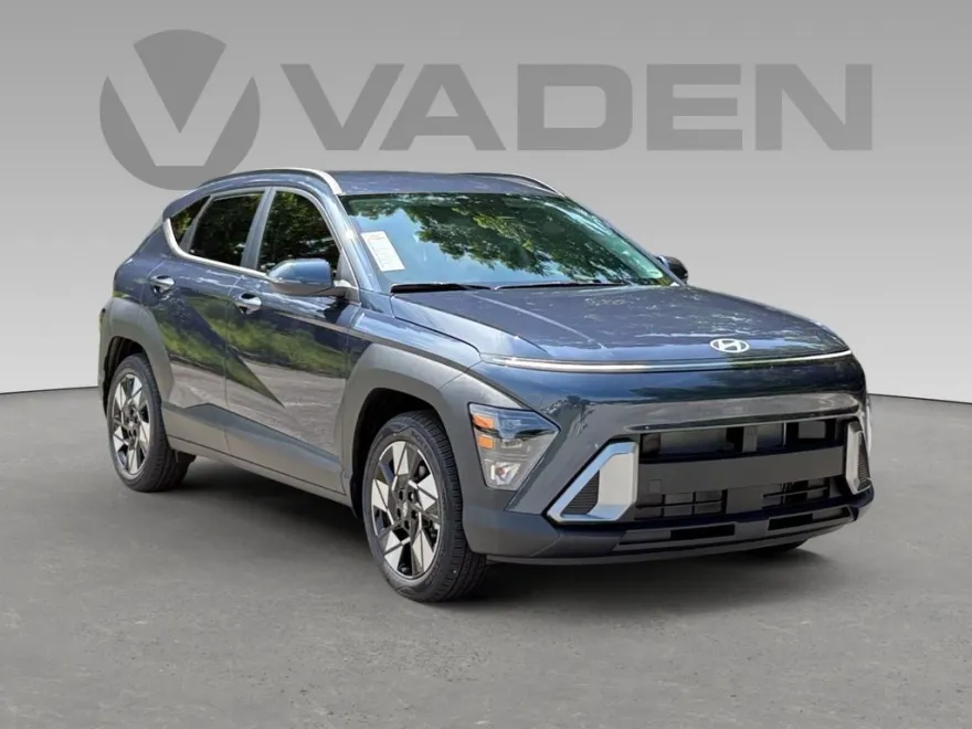 2025 Hyundai Kona SEL photo 1