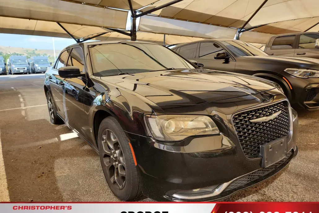 2018 Chrysler 300 photo 1