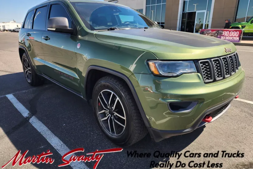 2021 Jeep Grand Cherokee Trailhawk photo 1