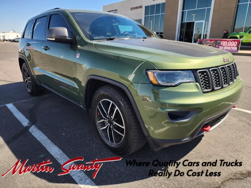 2021 Jeep Grand Cherokee Trailhawk photo 1