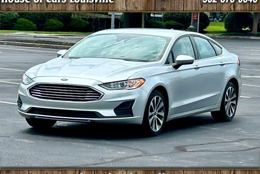 2019 Ford Fusion SE photo 1