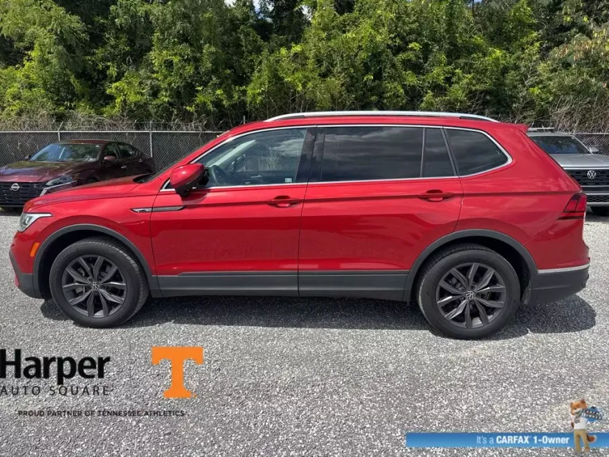2022 Volkswagen Tiguan SE photo 1