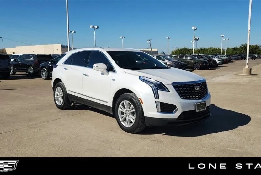 2022 Cadillac XT5 Luxury photo 1