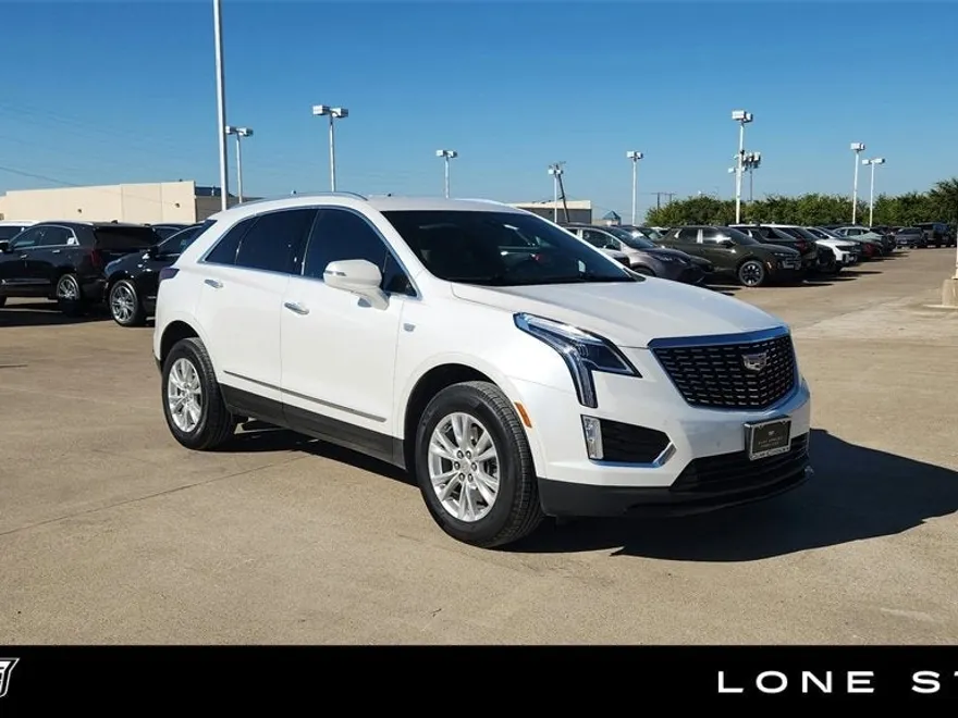 2022 Cadillac XT5 Luxury photo 1