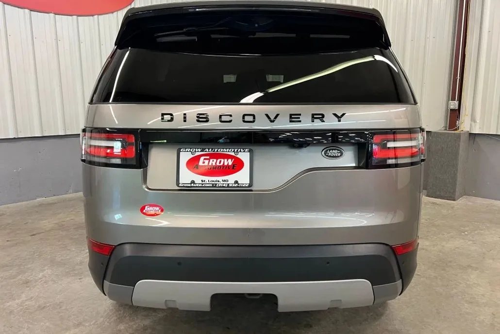 2017 Land Rover Discovery First Edition photo 1