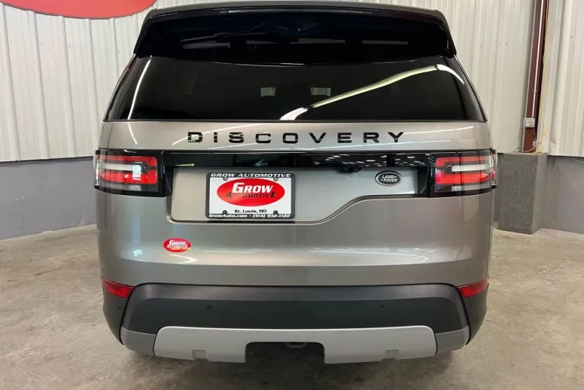 2017 Land Rover Discovery First Edition photo 1