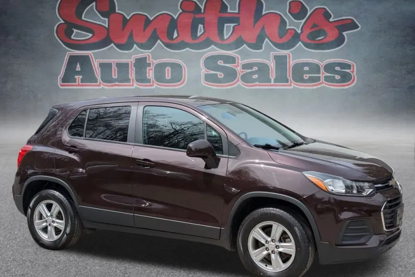 2022 Chevrolet Trax LS photo 1