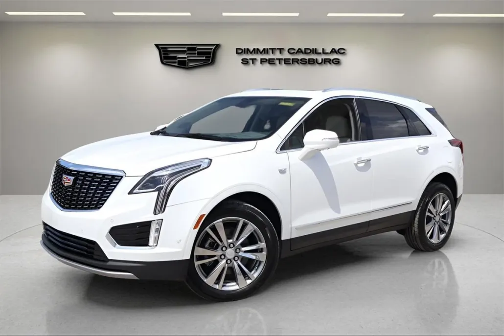 2025 Cadillac XT4 Premium Luxury photo 1