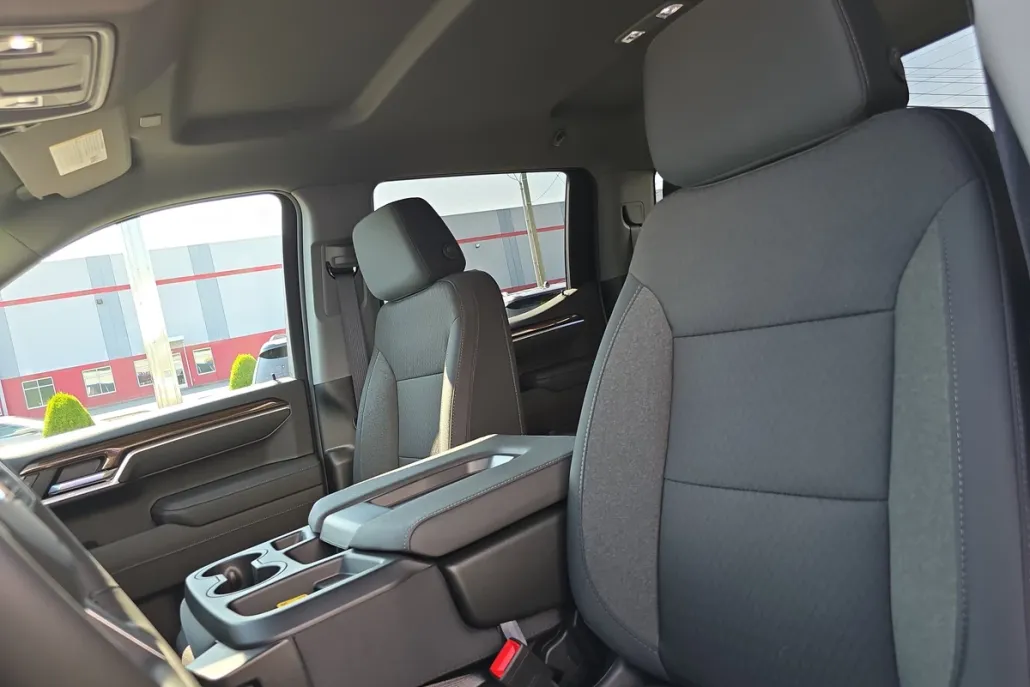 2026 Chevrolet Silverado 1500 LT photo 1