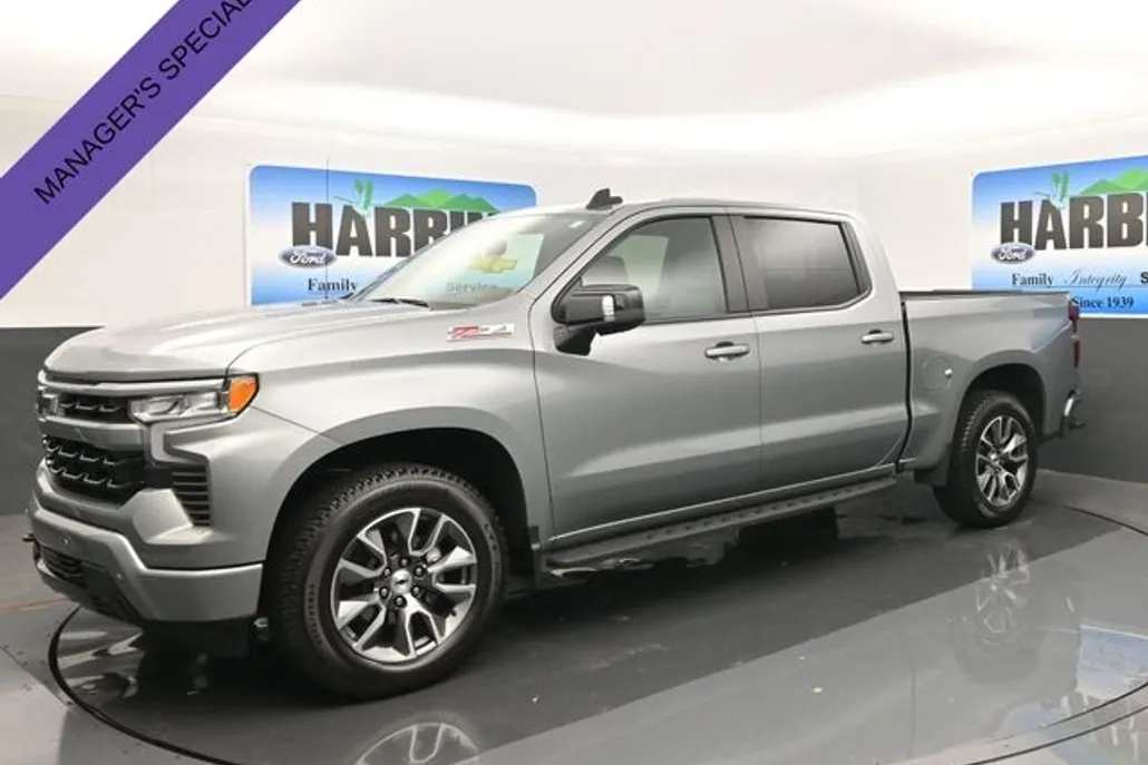 2024 Chevrolet Silverado 1500 RST photo 1