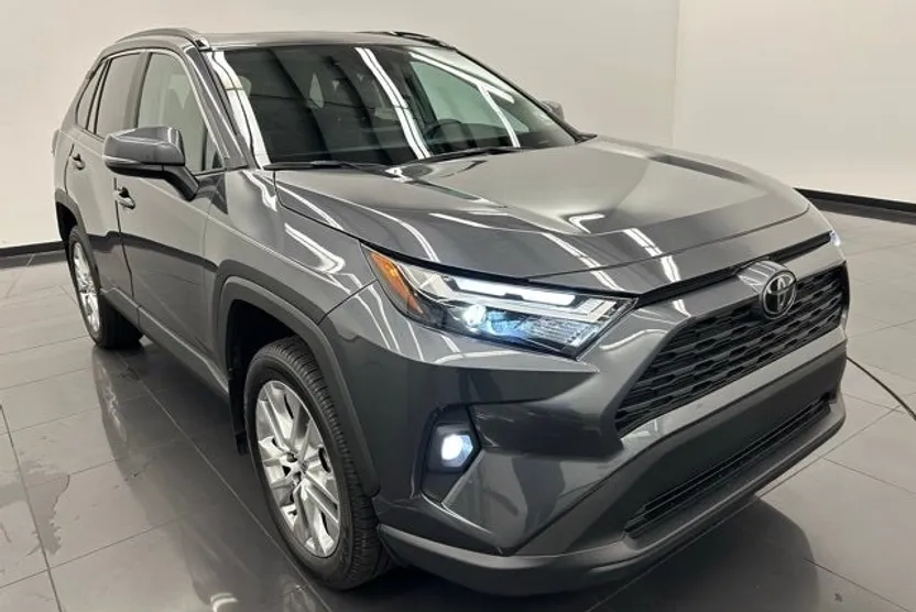 2024 Toyota RAV4 XLE Premium photo 1