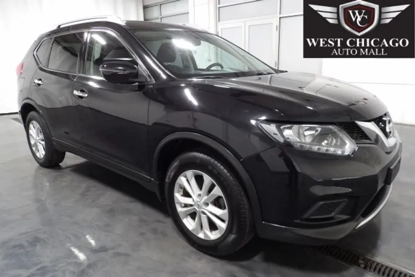 2016 Nissan Rogue SV photo 1