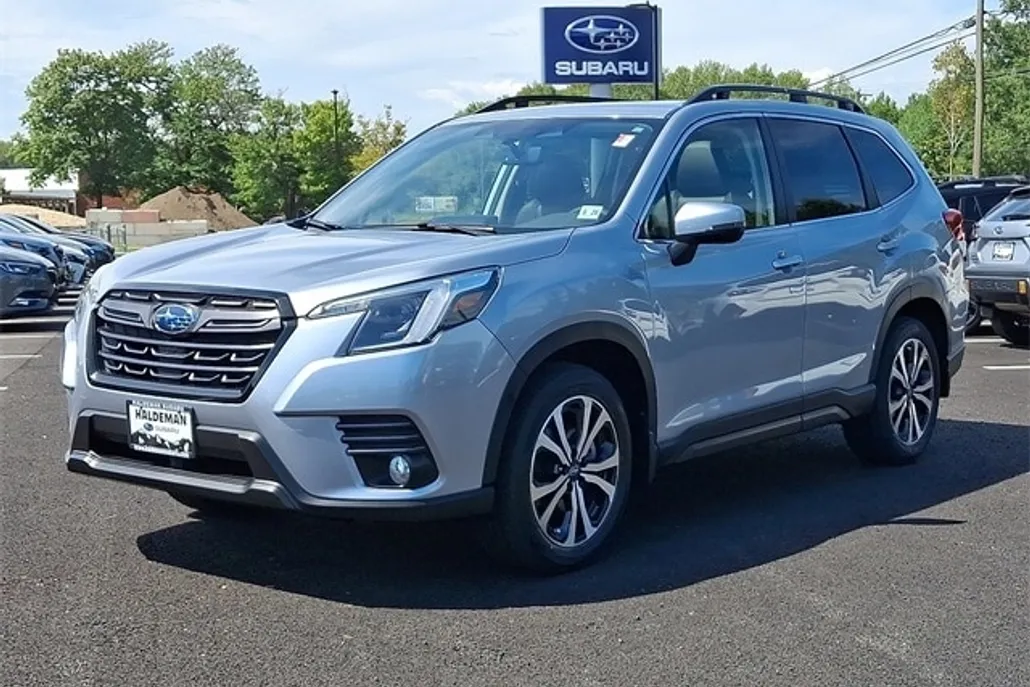 2023 Subaru Forester Limited photo 1