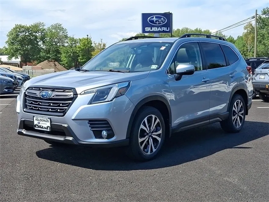 2023 Subaru Forester Limited photo 1