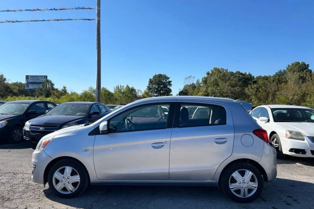 2020 Mitsubishi Mirage ES photo 1