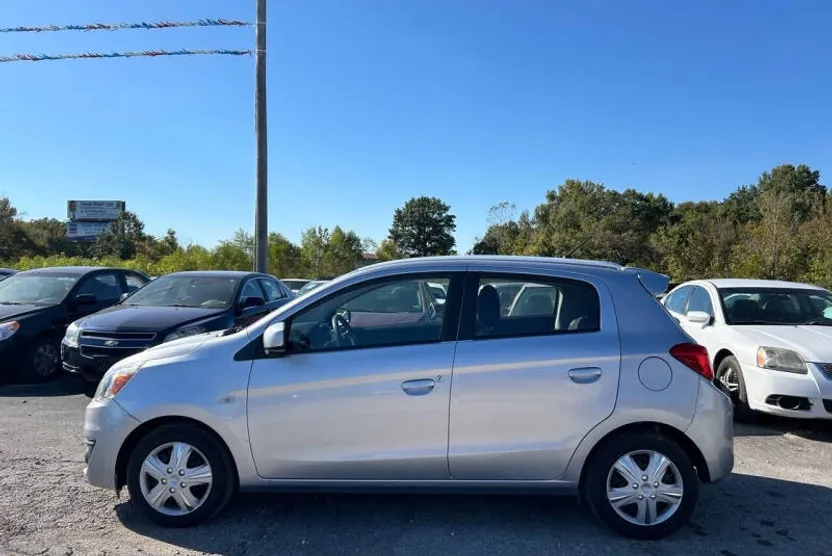 2020 Mitsubishi Mirage ES photo 1