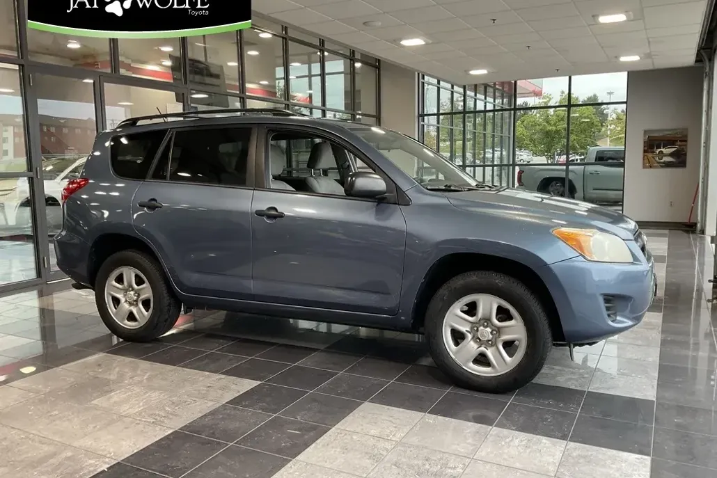 2012 Toyota RAV4 Base photo 1