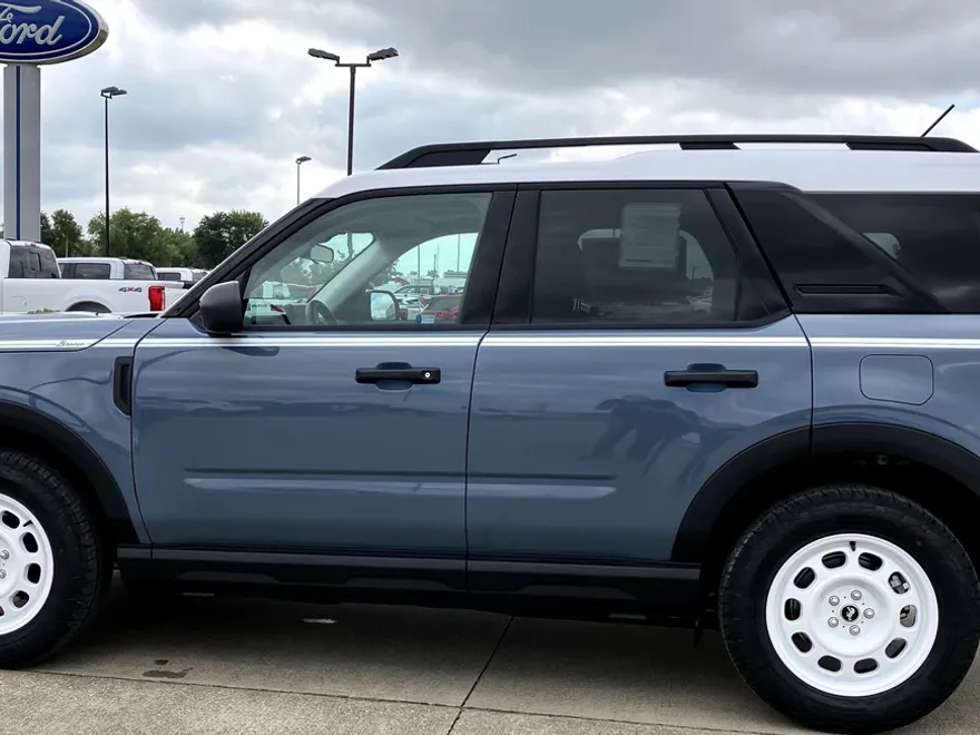 2025 Ford Bronco Sport Heritage photo 1