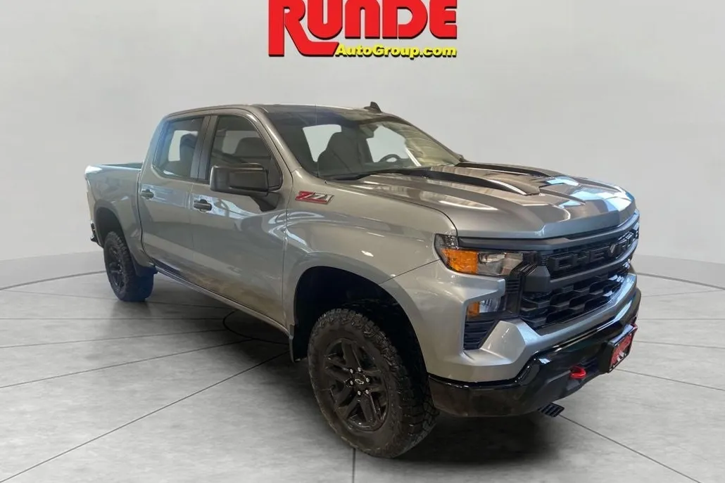 2025 Chevrolet Silverado 1500 Custom Trail Boss photo 1