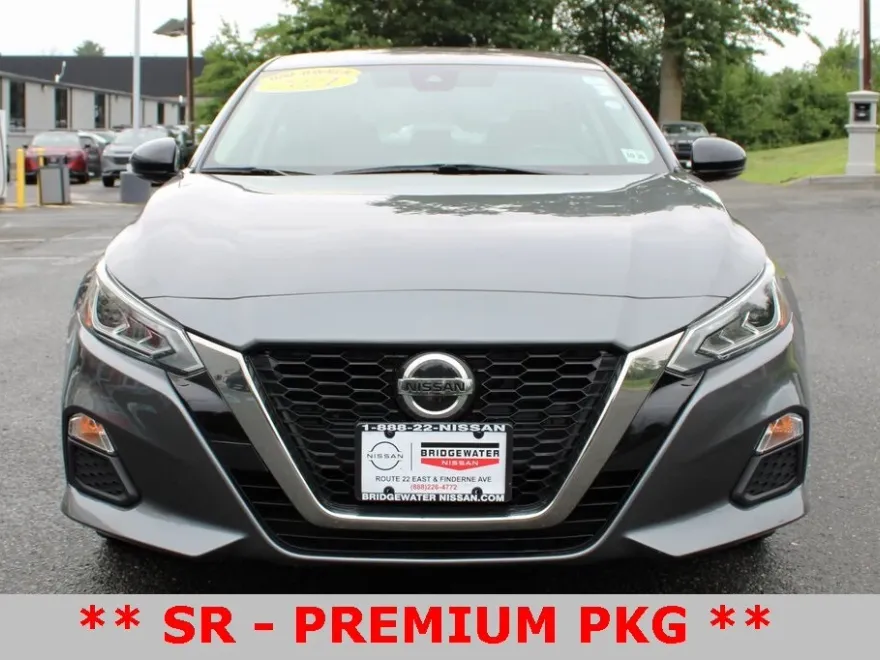2021 Nissan Altima 2.5 SR photo 1