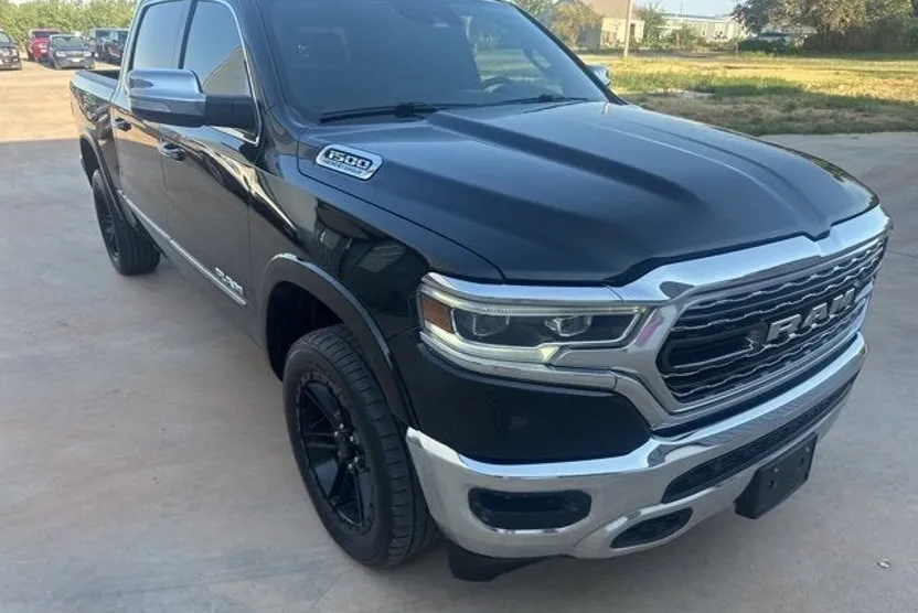 2022 Ram 1500 Limited photo 1