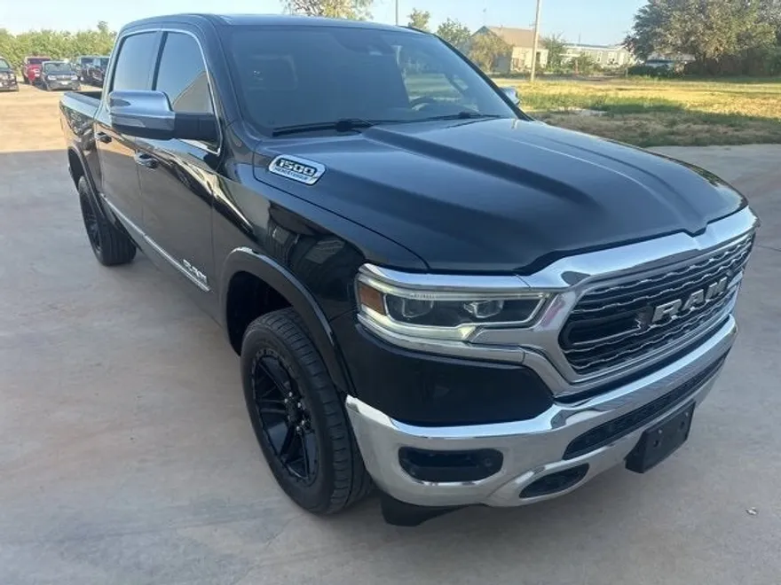 2022 Ram 1500 Limited photo 1