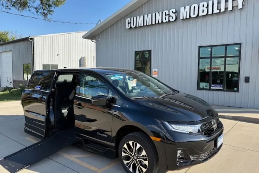 2025 Honda Odyssey Elite photo 1
