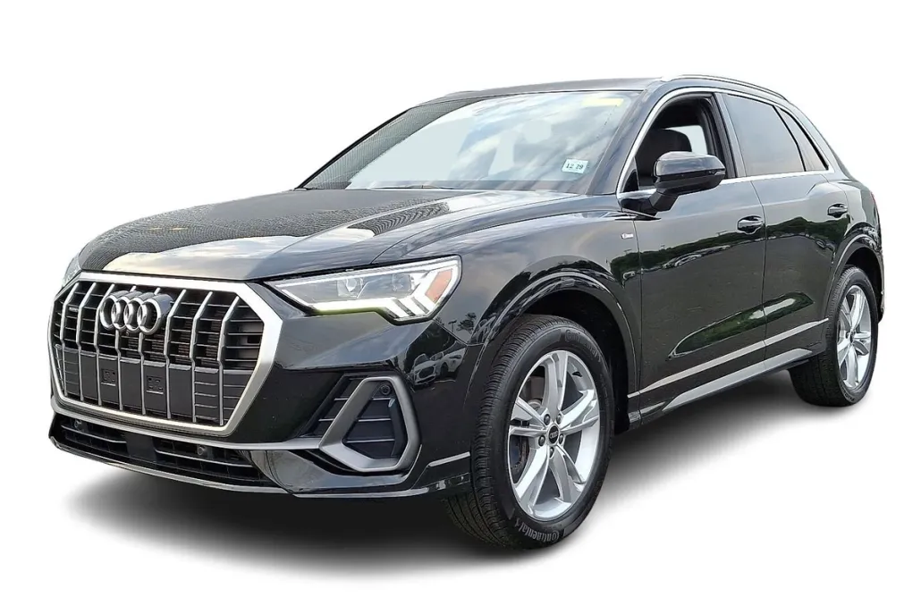 2024 Audi Q3 S line Premium Plus photo 1
