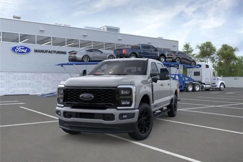 2026 Ford F-350 Lariat photo 1