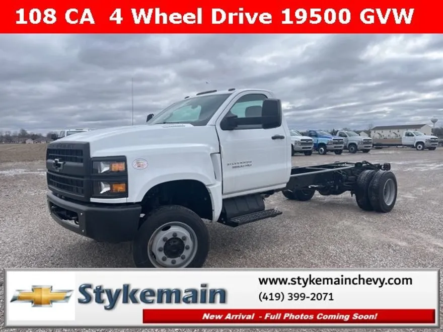 2023 Chevrolet Silverado 5500HD Work Truck photo 1