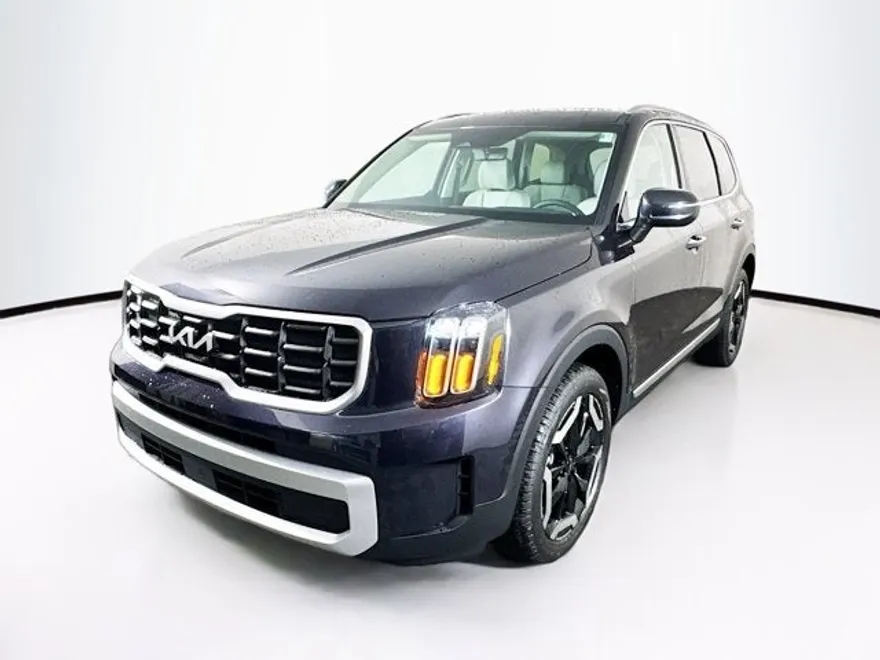 2025 Kia Telluride S photo 1