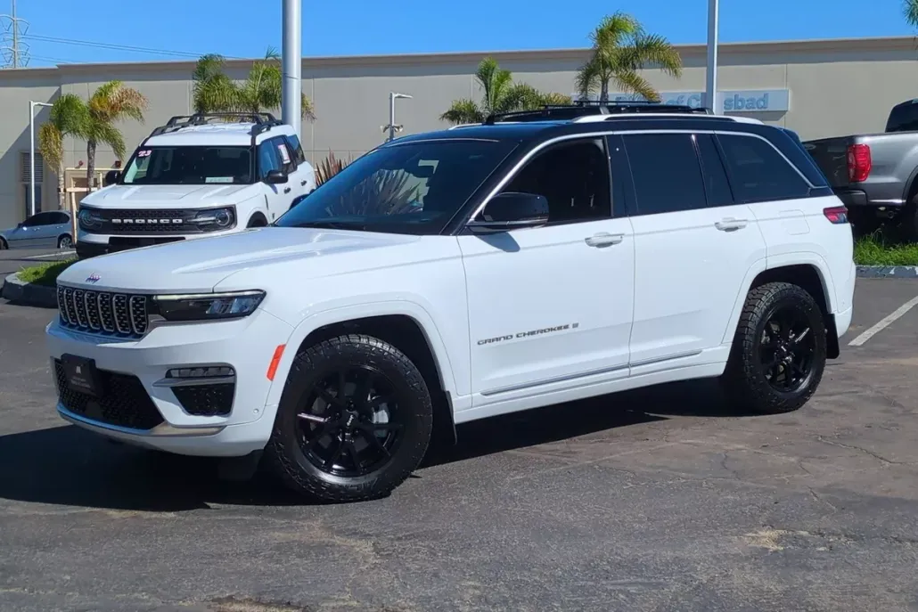2024 Jeep Grand Cherokee Summit photo 1