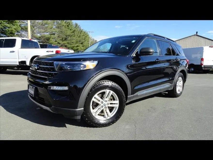 2021 Ford Explorer XLT photo 1