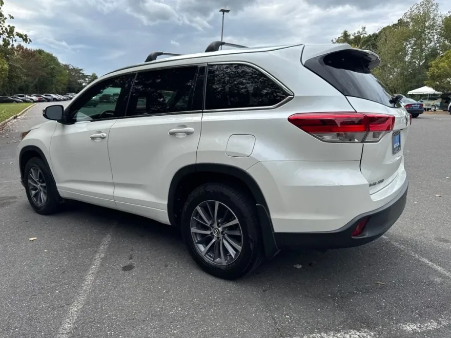 2018 Toyota Highlander XLE photo 1