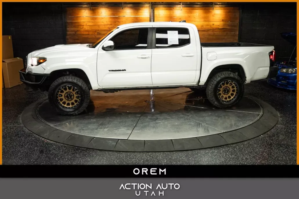 2018 Toyota Tacoma TRD Sport photo 1