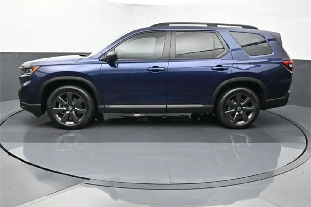 2025 Honda Pilot Sport photo 1