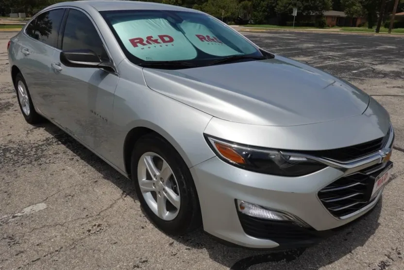 2019 Chevrolet Malibu LS photo 1