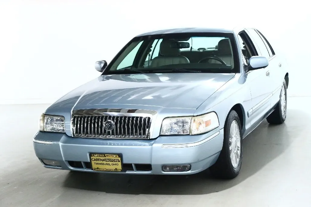 2011 Buick Lucerne CXL photo 1