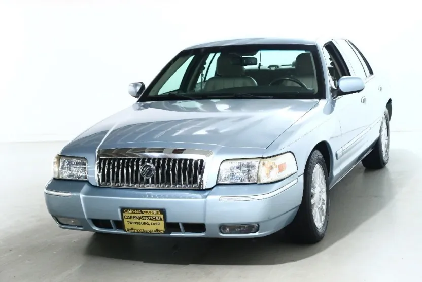 2011 Buick Lucerne CXL photo 1