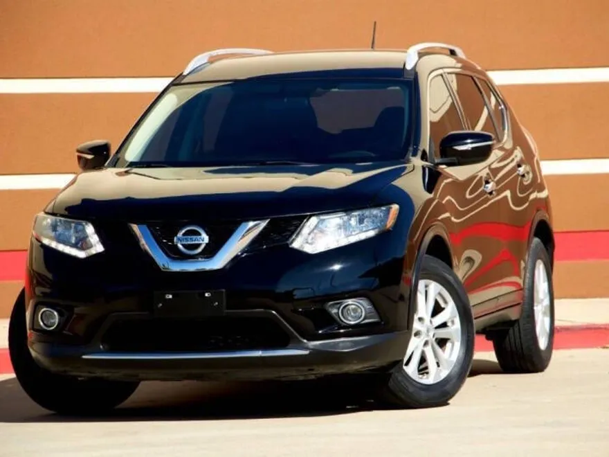 2015 Nissan Rogue SV photo 1