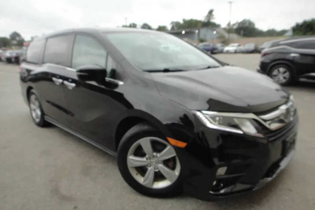 2019 Honda Odyssey EX photo 1